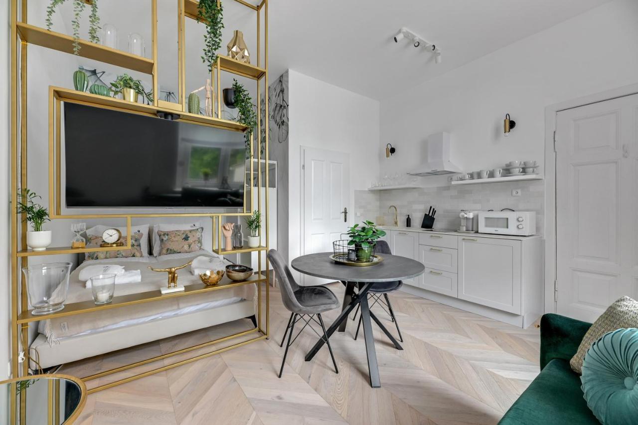 Lion -tokio Premium At The Center Apartment